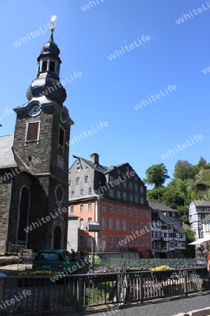 Evangelische Kirche und Das Rote Haus in Monschau