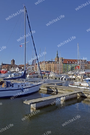 Blick von der Mole zur Altstadt  der Hansestadt Stralsund, Unesco Weltkulturerbe, Mecklenburg Vorpommern, Deutschland, Europa, oeffentlicherGrund