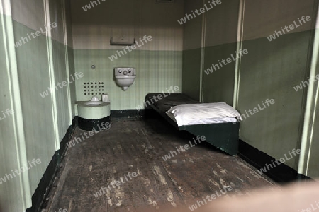 Zelle im Zellenblock "D" fuer besondere Gefangene wie Al Capone im Gefaengnis,   Alcatraz Island, Kalifornien, USA