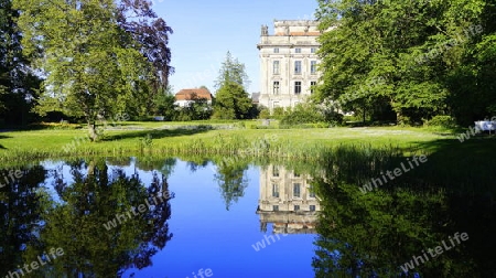 Schloss Ludwigslust, Spiegelung im See