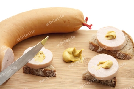 Fleischwurst mit Brot