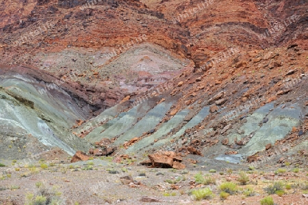 von Kupferoxid gruen verfaerbte Steine, Marble Canyon , Arizona, USA