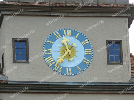 Uhr am Wei?en Turm in Rothenburg