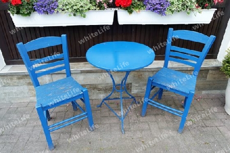 Blaue Sitzgruppe