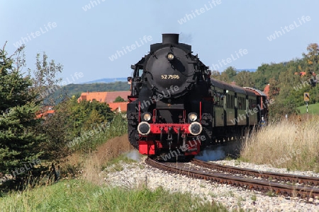 Dampflokomotive Typ Nr. 52 auf Fahrt mit einem Sonderzug,Type steam locomotive No. 52 on a special train ride
