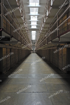 Blick in einen Zellenblock im Gef?ngnis,   Alcatraz Island, Kalifornien, USA