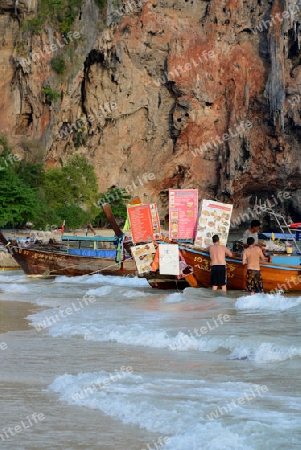 A Thai Fast Food Shop in a Woodboat at the Hat Phra Nang Beach at Railay near Ao Nang outside of the City of Krabi on the Andaman Sea in the south of Thailand. 