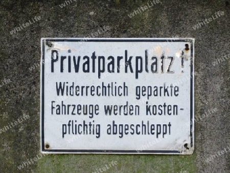 Schild Privatparkplatz IMG_1291