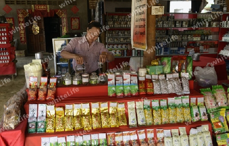 Ein Tee Shop in Mae Aw im Grenzgebiet zu Burma beim Dorf Mae Hong Son im norden von Thailand in Suedostasien.