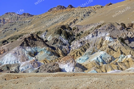 durch Mineralien verfaerbte Steine der Artist`s Palette, im Abendlicht, Death Valley Nationalpark, Kalifornien, USA