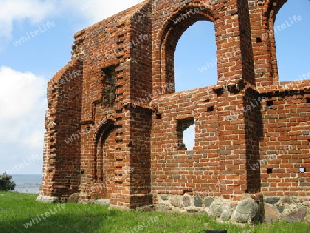 Kirchenruine in Trzesacz. Hoff an der Ostsee