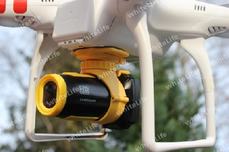 Kamera unter einem Quadrokopter, Action-Cam mounted to a quadrocopter