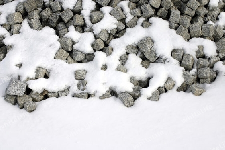 Pflastersteine im Schnee