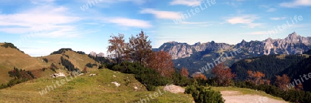 Bergpanorama im Herbst in Tirol