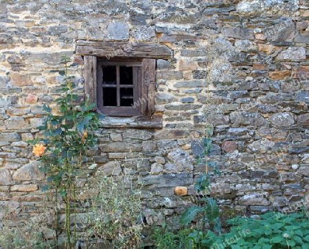 alte Hauswand in Frankreich