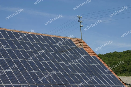 Solarenergie: Dach mit Solarzellen