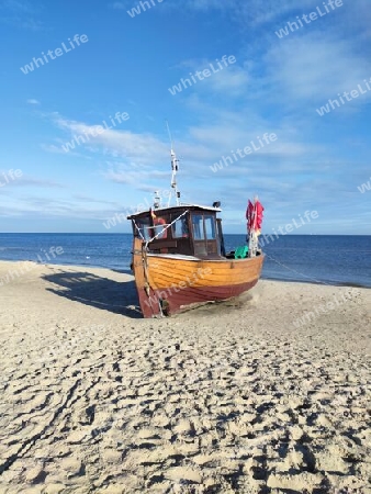 Fischerboot am Strand, Insel Usedom
