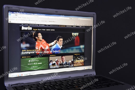 Website, Internetseite, Internetauftritt des Wettanbieters bewin auf Bildschirm von Sony Vaio  Notebook, Laptop
