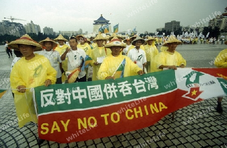 Eine Demonstration gegen den Zusammenschluss von Taiwan mit China in der Hauptstadt Taipei im norden der Insel Taiwan.