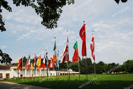 Flaggenmeer vor dem Kurhaus Baden-Baden