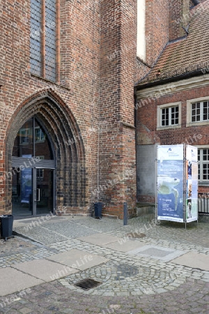 Eingang zum Meeresmuseum, Altstadt,   Hansestadt Stralsund, Unesco Weltkulturerbe, Mecklenburg Vorpommern, Deutschland, Europa, oeffentlicherGrund