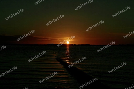 Sonnenunter am Strand von Utersum