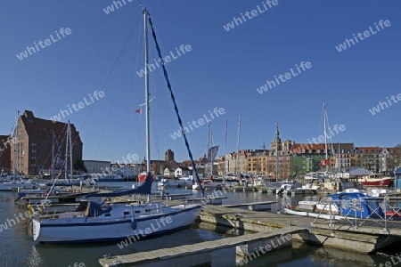 Blick von der Mole zur Altstadt  der Hansestadt Stralsund, Unesco Weltkulturerbe, Mecklenburg Vorpommern, Deutschland, Europa, oeffentlicherGrund