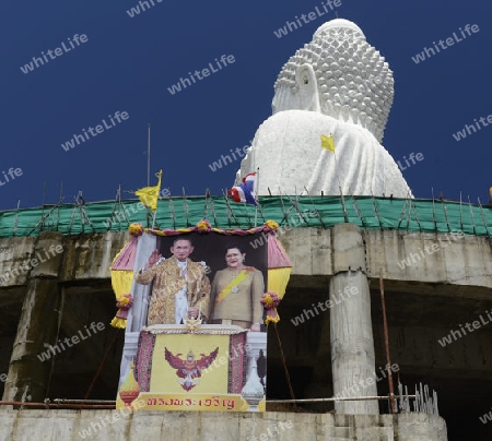 Der Grosse Buddha im Wat Chalong in den Bergen im sueden der Insel Phuket im sueden von Thailand in Suedostasien.